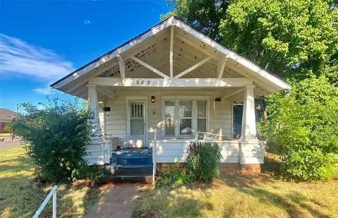 303 N Washington Ave, Elk City, OK 73644