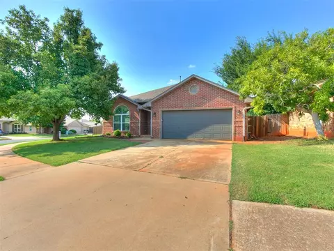 2101 Fair Meadow Dr, Edmond, OK 73003