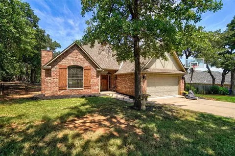841 White Tail Ct, Guthrie, OK 73044