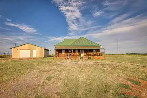 10640 N 2030 Rd, Elk City, OK 73644