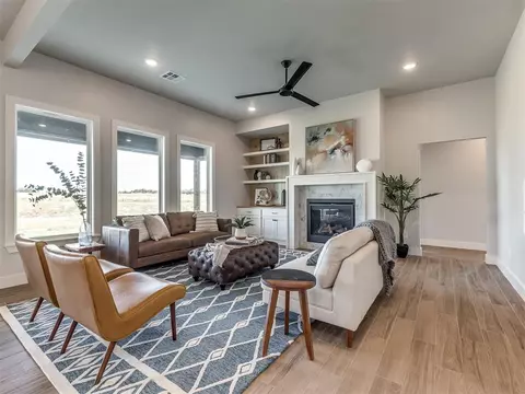 10629 Two Lakes Dr, Yukon, OK 73099