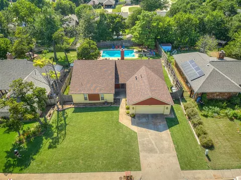 2501 Brookdale Ave, Edmond, OK 73034