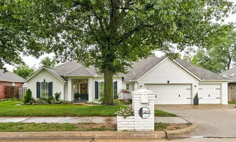 3025 Asheton Ct, Edmond, OK 73034