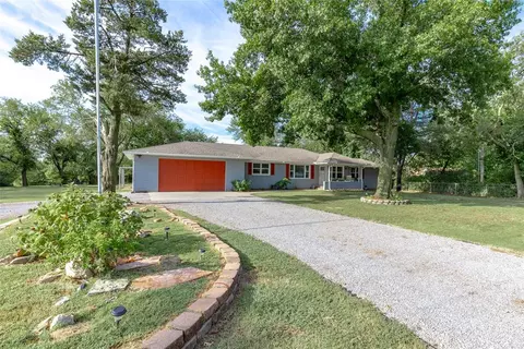 1028 Etowah Rd, Noble, OK 73068