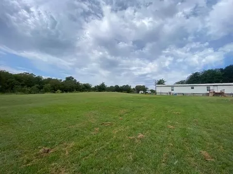 29123 Antlers Dr, Macomb, OK 74852
