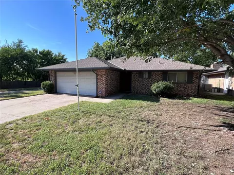 7437 NW 31st St, Bethany, OK 73008