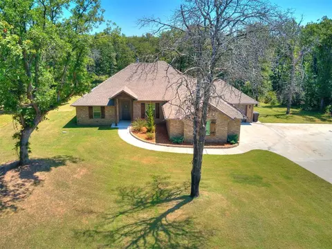 11 Dogwood Ln, Mcloud, OK 74851