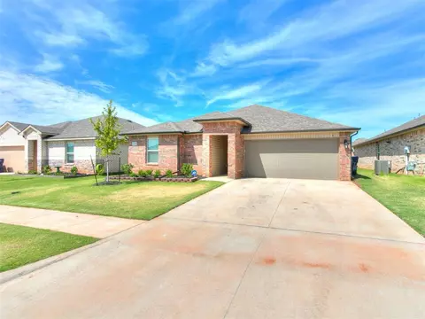 4309 Colt Dr, Mustang, OK 73064