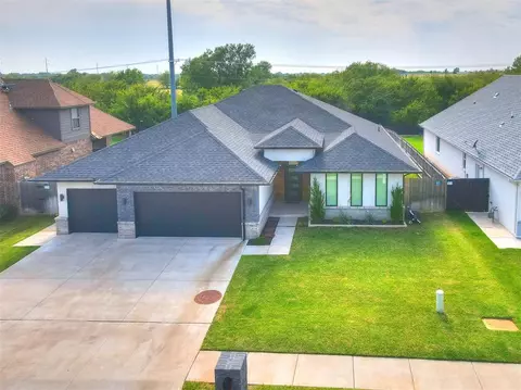 8105 Cloverdale Way, Yukon, OK 73099