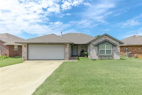 4109 Madison Ave, Moore, OK 73160