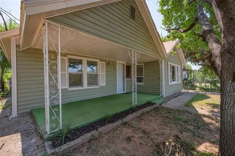 313 W Michigan Ave, Chickasha, OK 73018