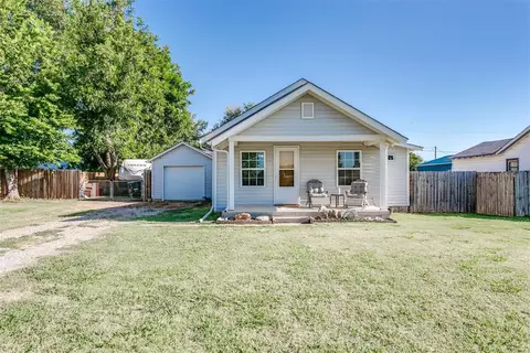 217 SE 1st St, Moore, OK 73160