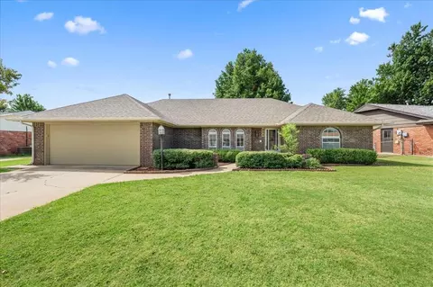 808 Harward Ct, Edmond, OK 73013
