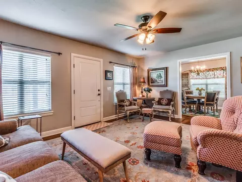 230 E 7th St, Edmond, OK 73034 photo 3
