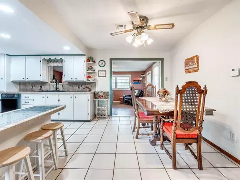 6609 E Robinson St, Norman, OK 73026 photo 4
