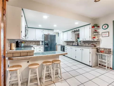 6609 E Robinson St, Norman, OK 73026 photo 5