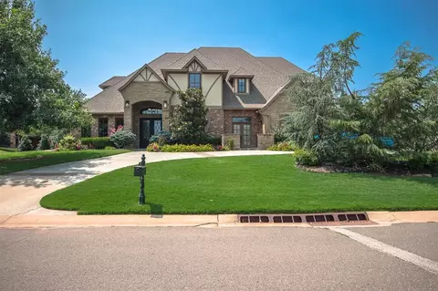 4001 Sherwood Green Ln, Edmond, OK 73034