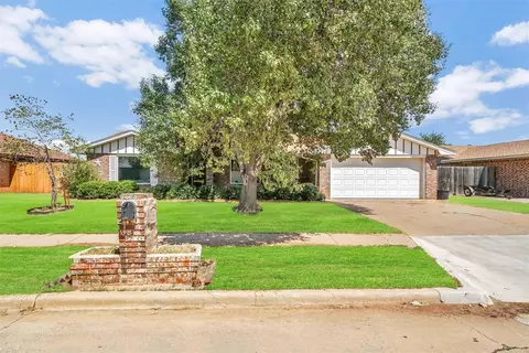 716 Windsor Dr, Altus, OK 73521