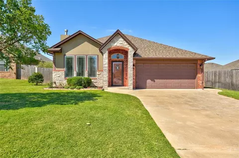 7053 N Cherokee Xing W, Warr Acres, OK 73132