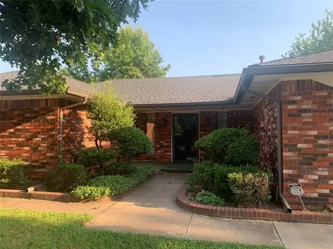 240 E Grand Teton Ct, Yukon, OK 73099