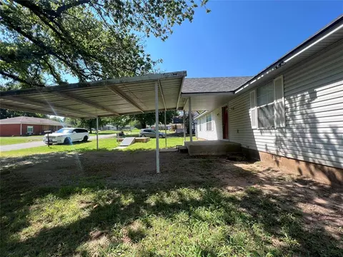 117 S 10th St, Mcloud, OK 74851 photo 8