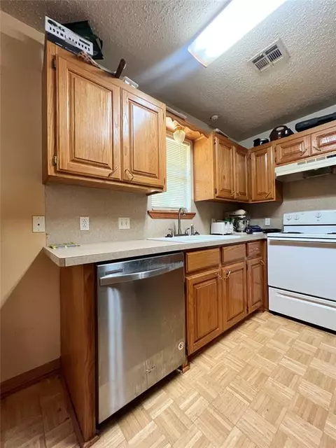 117 S 10th St, Mcloud, OK 74851 photo 17
