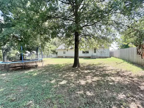 117 S 10th St, Mcloud, OK 74851 photo 5