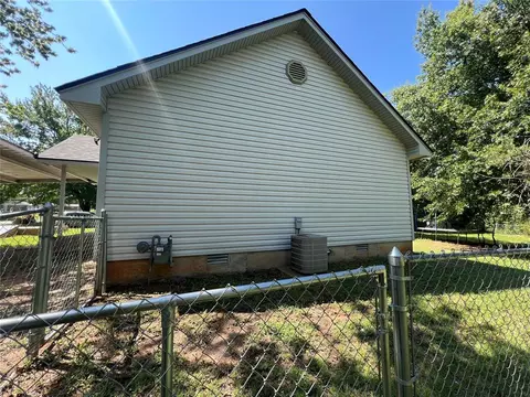 117 S 10th St, Mcloud, OK 74851 photo 10