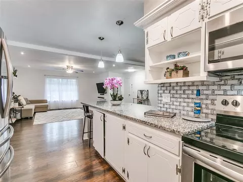 3913 N Riverside Dr, Bethany, OK 73008 photo 15