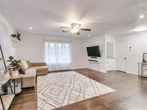 3913 N Riverside Dr, Bethany, OK 73008 photo 10