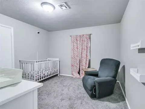 3913 N Riverside Dr, Bethany, OK 73008 photo 24