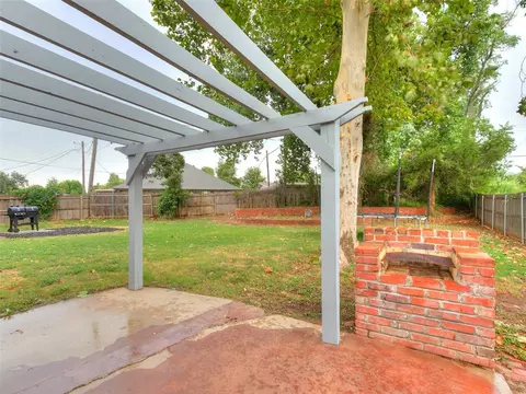3913 N Riverside Dr, Bethany, OK 73008 photo 31
