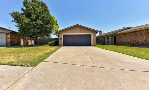1119 SW 20th St, Moore, OK 73170 photo 4