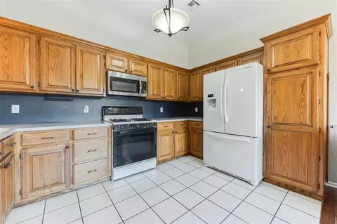 3701 Harmony Dr, Moore, OK 73160 photo 11