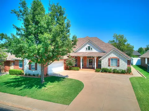 16604 Village Garden Dr, Edmond, OK 73012