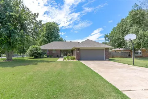 623 S Monroe Ave, Blanchard, OK 73010