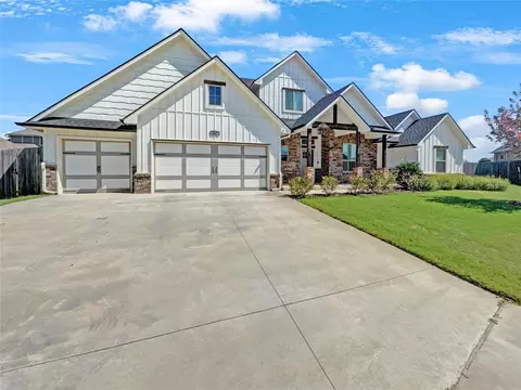 307 Shady Ridge Ct, Norman, OK 73069