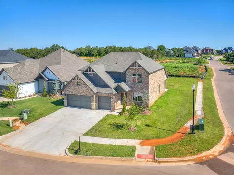 8025 Behr Dr, Edmond, OK 73034