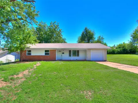 1709 W Harrison Ave, Guthrie, OK 73044