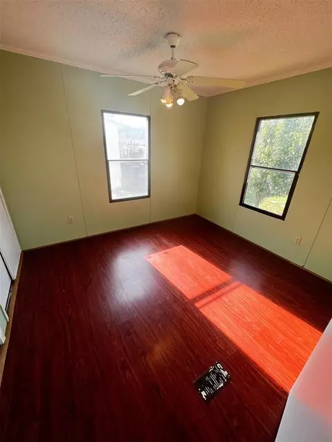 677 SE 8th St, Guymon, OK 73942 photo 11