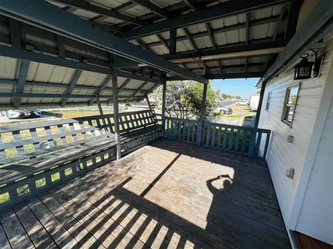 677 SE 8th St, Guymon, OK 73942 photo 2