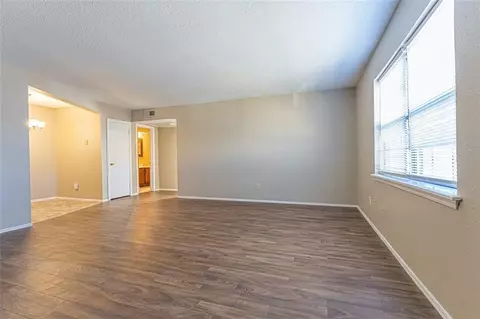 401 SE 12th Ave #201, Norman, OK 73071