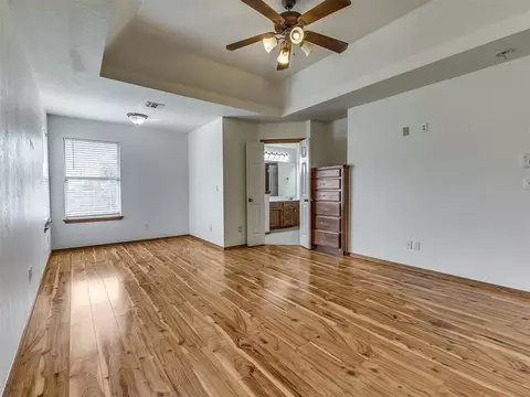 105 W End Ct, Tuttle, OK 73089 photo 9