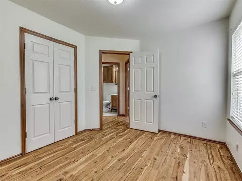 105 W End Ct, Tuttle, OK 73089 photo 13