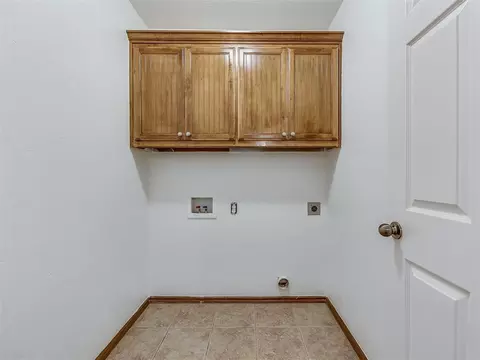 105 W End Ct, Tuttle, OK 73089 photo 16