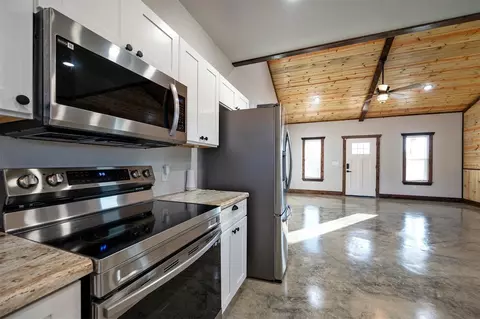 209 Tigerfish Loop, Broken Bow, OK 74728 photo 11