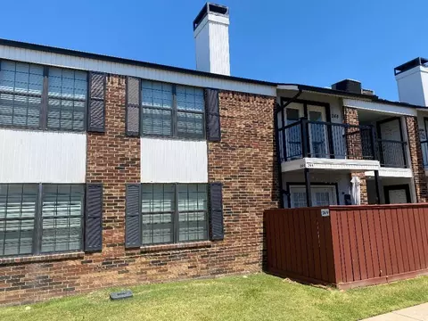 3003 River Oaks Dr #244, Norman, OK 73072