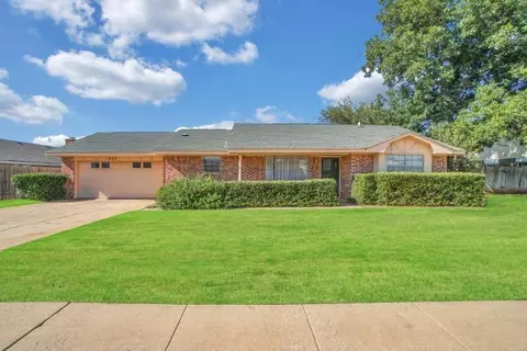 505 Sequoyah Ln, Altus, OK 73521