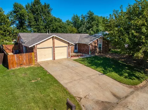 950 Oak Hill Rd, Choctaw, OK 73020