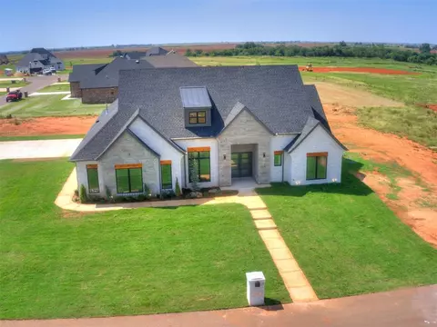 11501 Huckleberry Trl, Guthrie, OK 73044